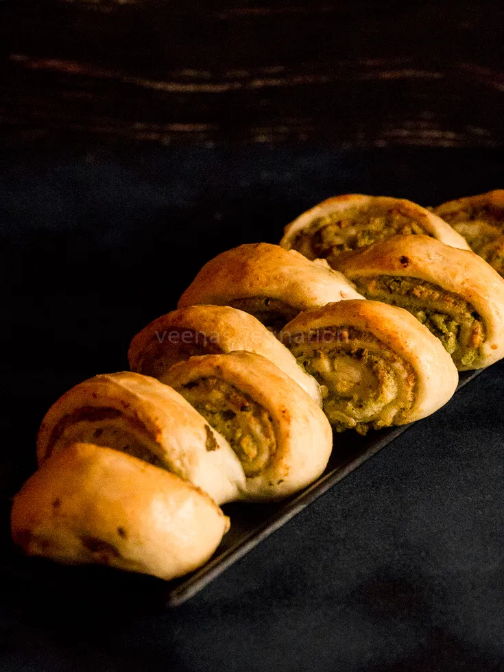 Paneer Pesto Pull Apart Rolls for #BreadBakers - Veenas Vegnation