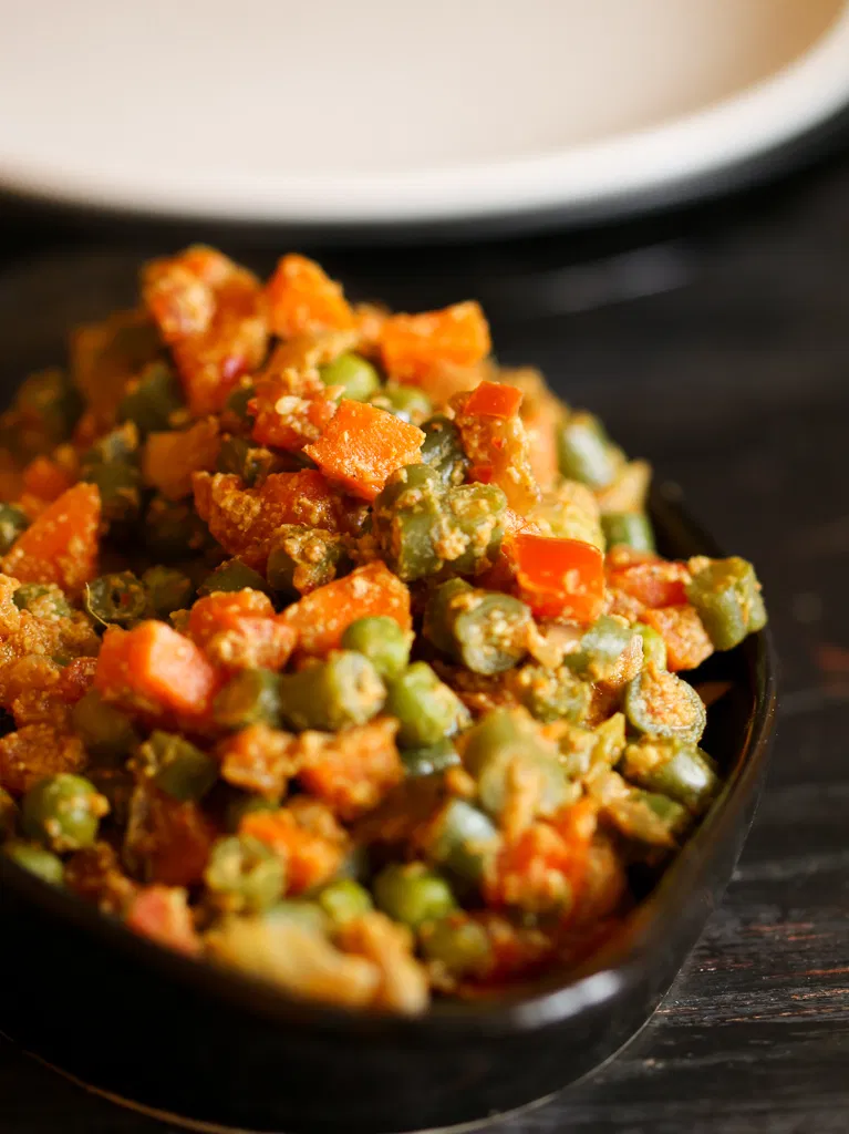 Vegetable Kolhapuri -A recipe from Tarla dalal - Veenas Vegnation