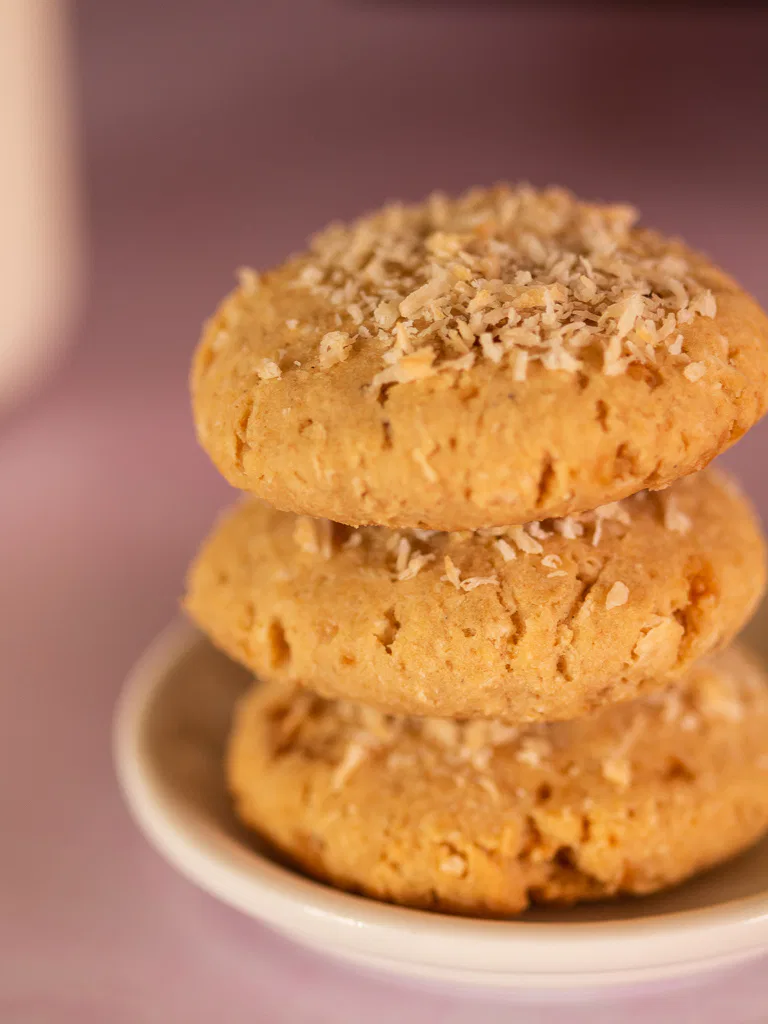Egg-free wholewheat coconut biscuits - Veenas Vegnation