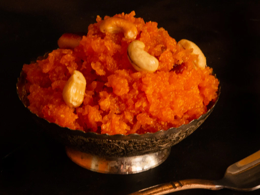 Nutri-pot Carrot Halwa/ Instapot Carrot halwa - Veenas Vegnation