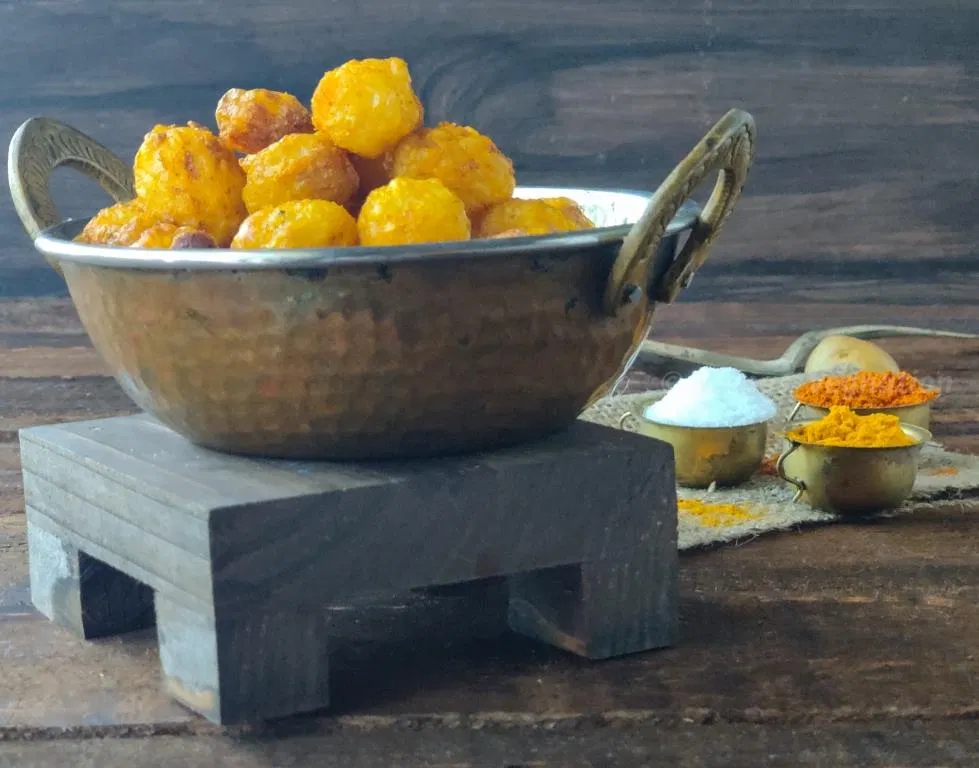 Roasted baby potatoes in air fryer - Veenas Vegnation